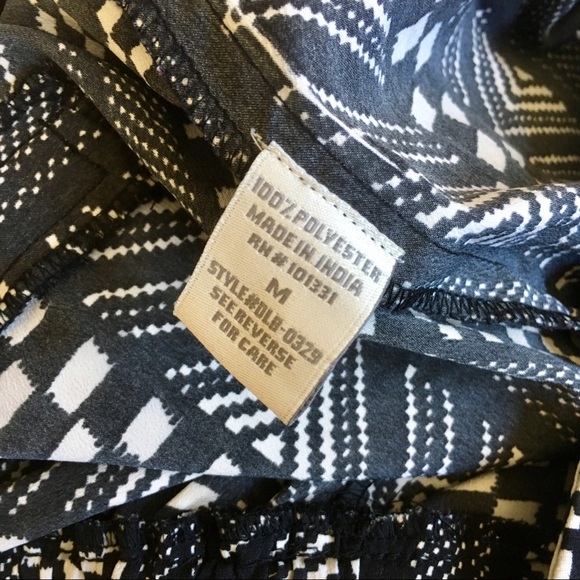 Geometric Pattern Pants in Black & White - Picture 5 of 5